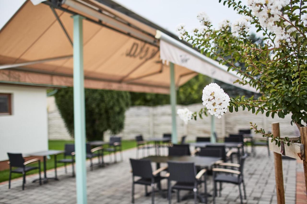 Aquasol Resort Mosonmagyaróvár Extérieur photo